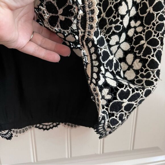 Milly floral lace skirt black white size 2 scalloped hem silk lining feminine - Picture 5 of 6